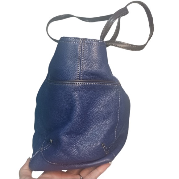 Tignanello Blue Leather Shoulder Bag SKUCH116 - Picture 4 of 9